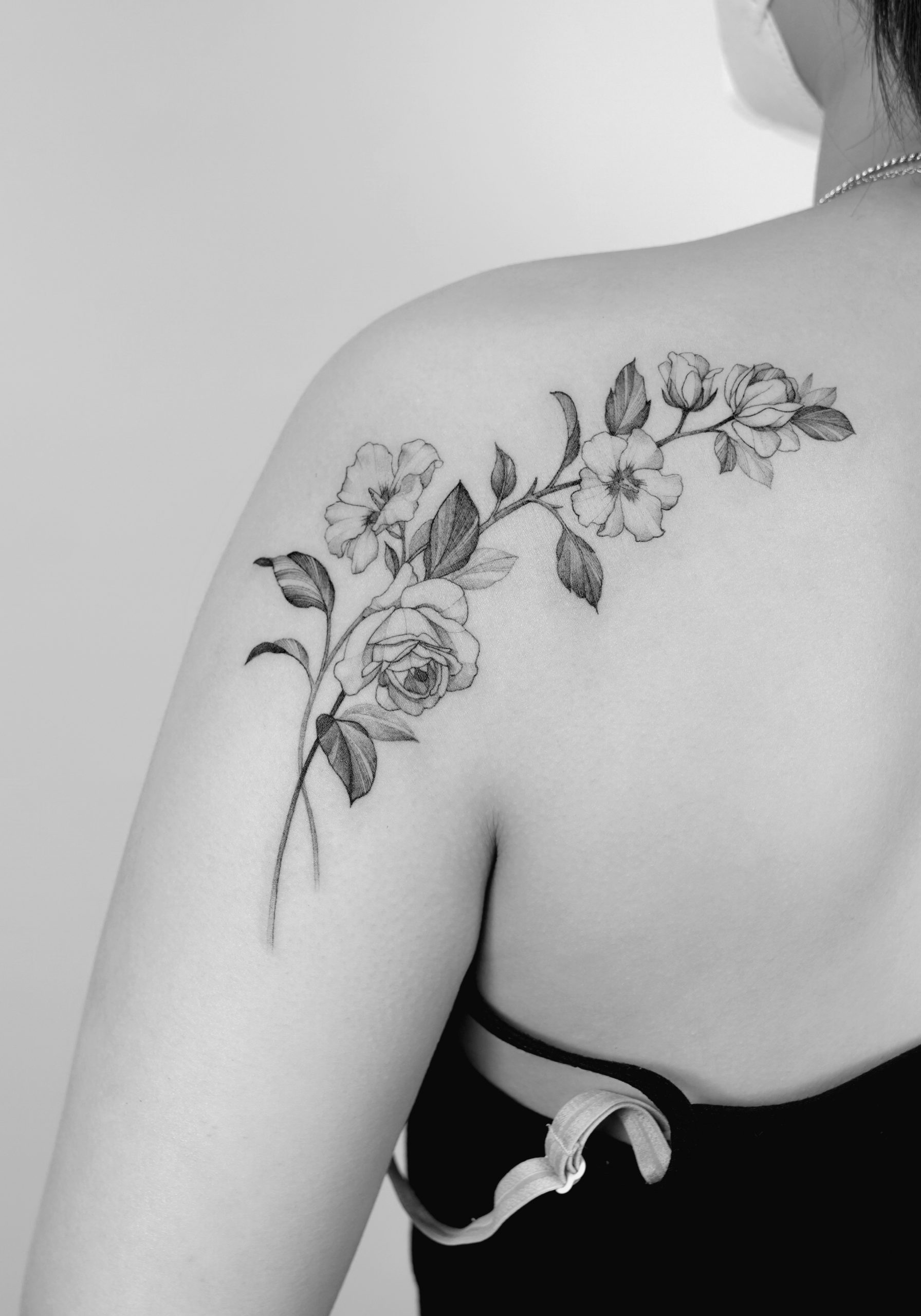 flower#flowers#tattoo#tattoos#art#artist#femaletattooartist#femaletattooer# linework#fineline#blackwork#shouldertattoo#appleton#wisconsin... | Instagram